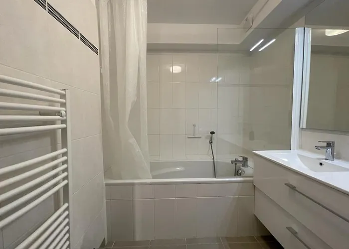 T2 Centre Avec Balcon, 4 Couchages - Fr-1-474-286